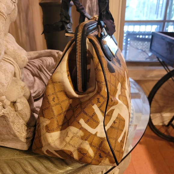 L.A.M.B. by Gwen Stefani Stencil Pattern Elmwood Bag and Wallet Set #375 - Picture 10 of 17